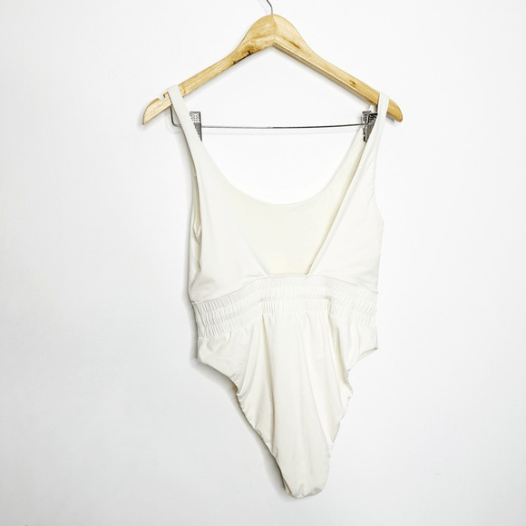 Good American Waist Framer One Piece Swimsuit ivory cheeky womens 3 L XL - Picture 3 of 6